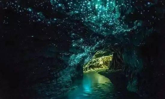 神秘的机场