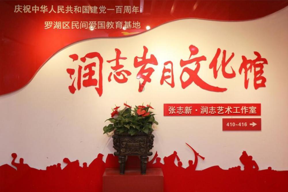 新手练字是用 凹槽字帖好还是普通字帖好。真的能练好字吗?游戏画面